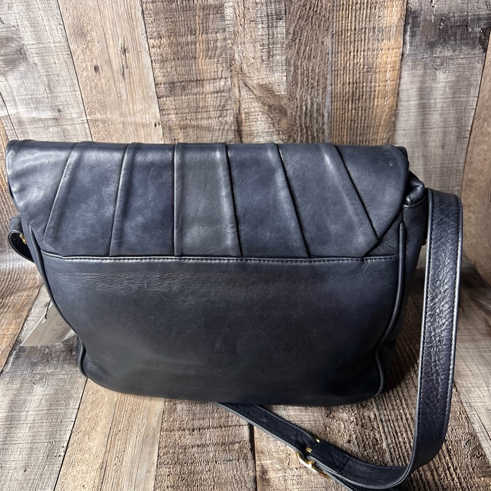 Ungaro Paris vintage Elegant dark blue Women's crossbody Bag - Picture 16 of 16